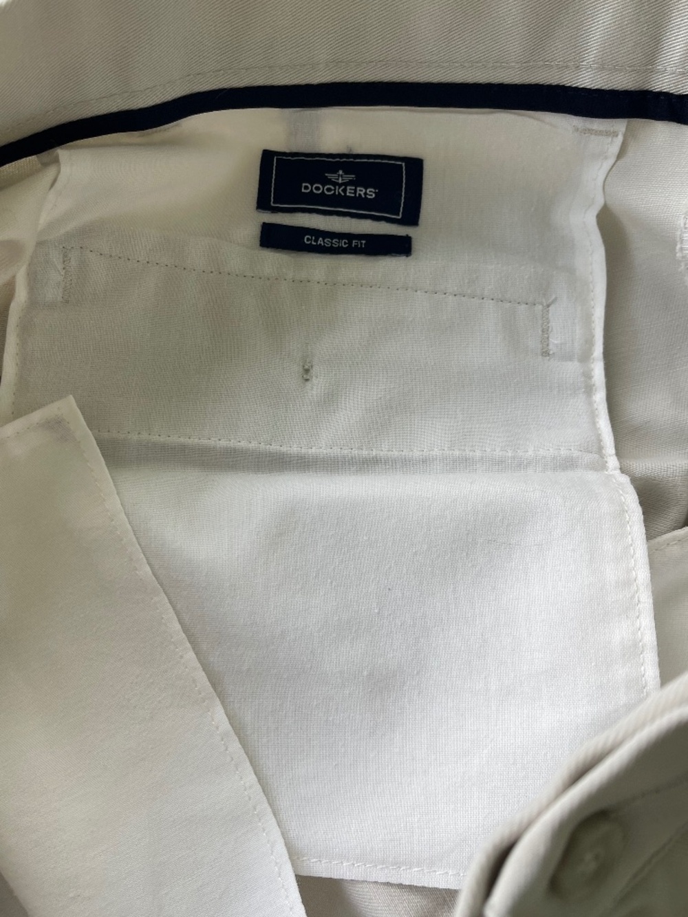Dockers Mens Khaki Chino Pants 42x30 Pleated - Picture 10 of 15
